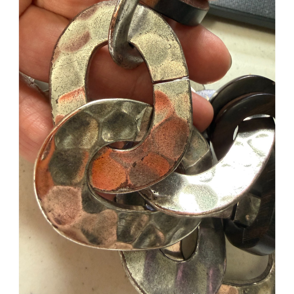 Appartement à Louer Hammered Silver Tone Links & Wood Chunky Statement Necklace - Picture 8 of 8